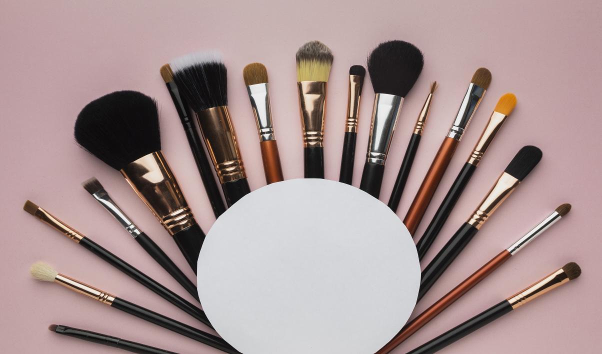Bridal Makeup Brushes and Their Uses